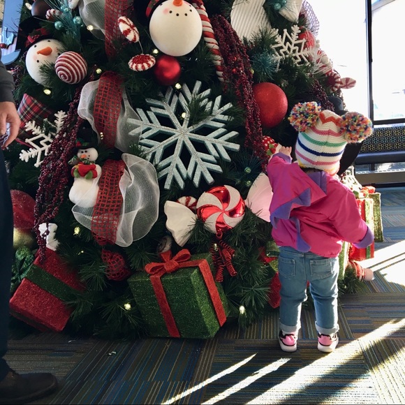 Meet your Posher, Lauren - Picture 4 of 5